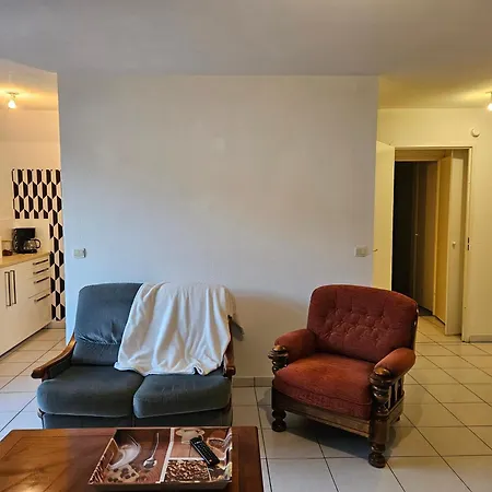 Apartment Lumineux Avec Terrasse Et Parking A 5 Min Du Centre *